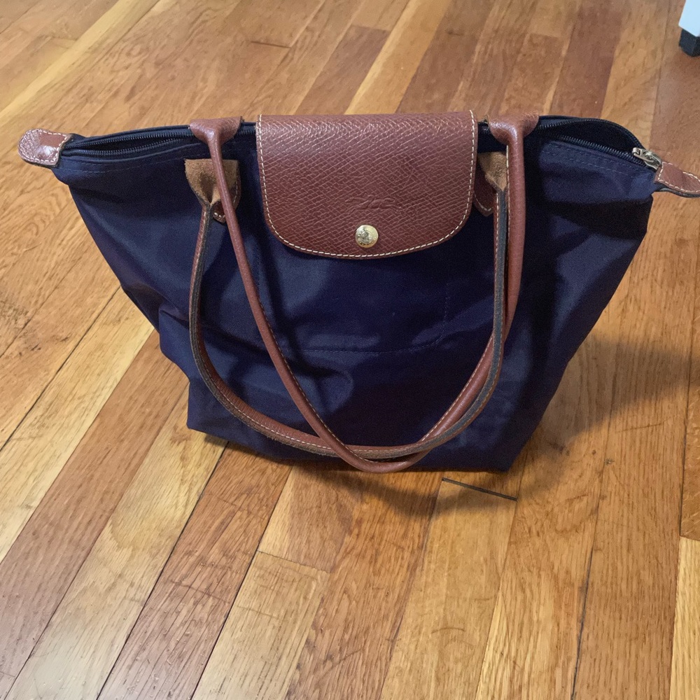 Longchamp Le Pliage medium shoulder tote purse Bilberry